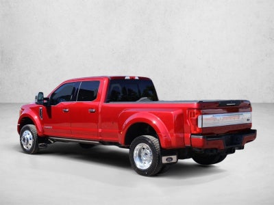 2017 Ford Super Duty F-450 DRW Platinum 4WD Crew Cab 8' Box