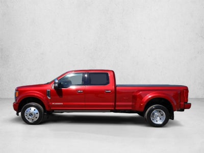 2017 Ford Super Duty F-450 DRW Platinum 4WD Crew Cab 8' Box