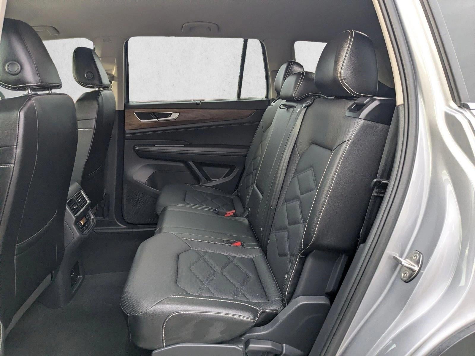 2025 Volkswagen Atlas 2.0T SE w/Technology 4MOTION