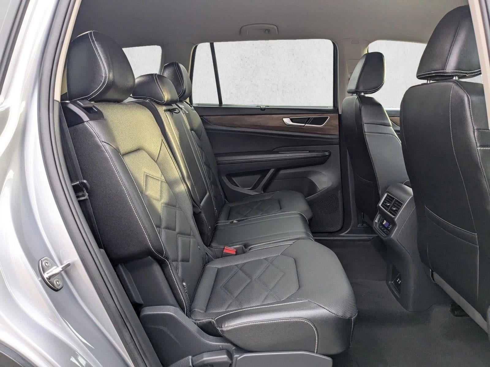 2025 Volkswagen Atlas 2.0T SE w/Technology 4MOTION