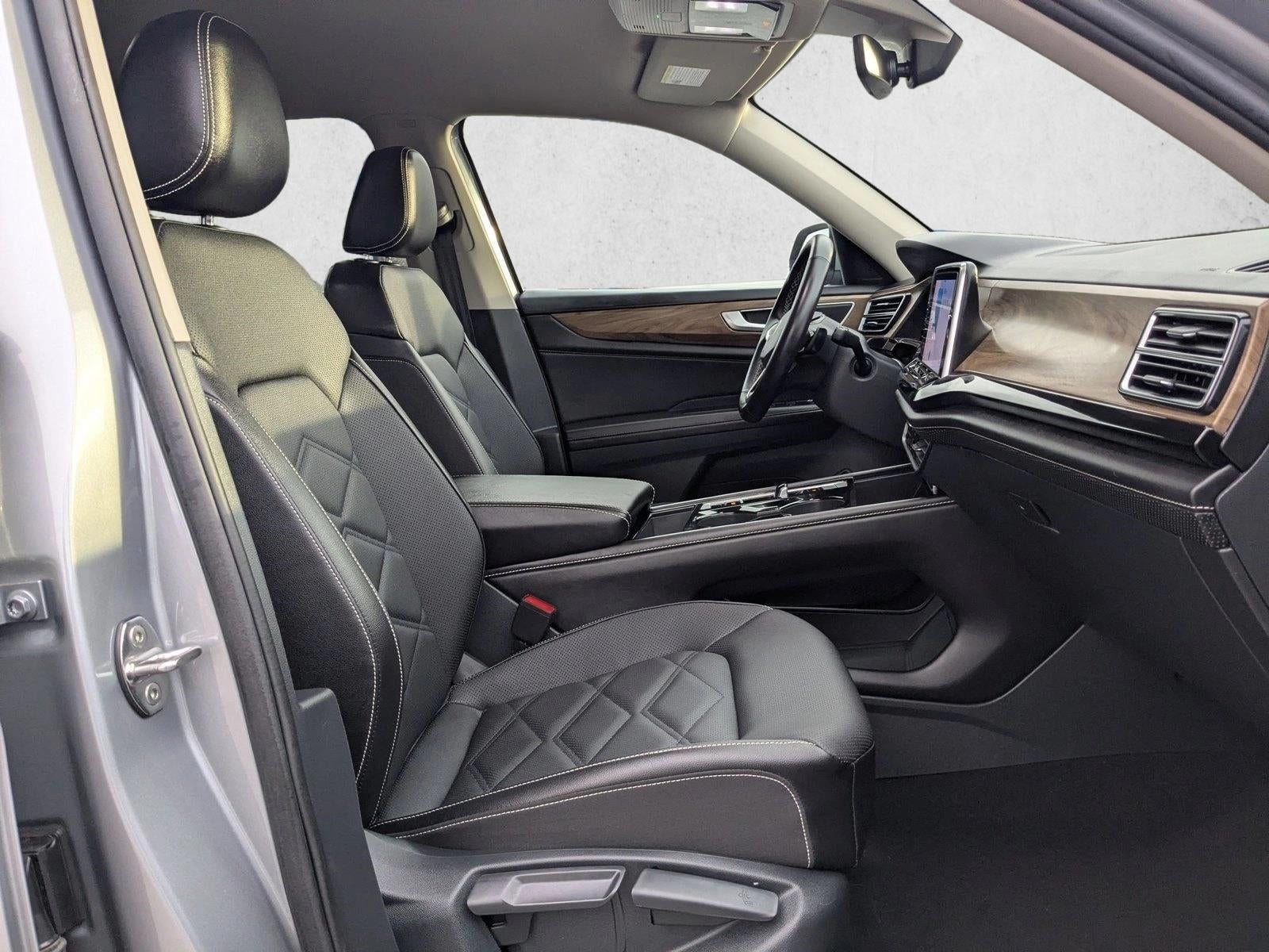 2025 Volkswagen Atlas 2.0T SE w/Technology 4MOTION