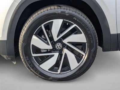 2025 Volkswagen Atlas 2.0T SE w/Technology 4MOTION