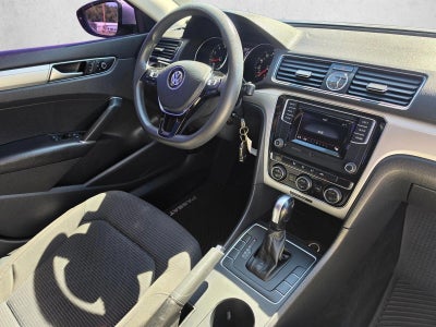 2016 Volkswagen Passat 4dr Sdn 1.8T Auto S