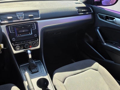 2016 Volkswagen Passat 4dr Sdn 1.8T Auto S