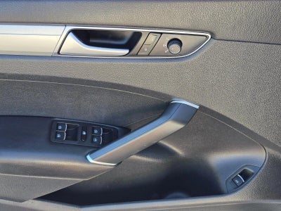 2016 Volkswagen Passat 4dr Sdn 1.8T Auto S