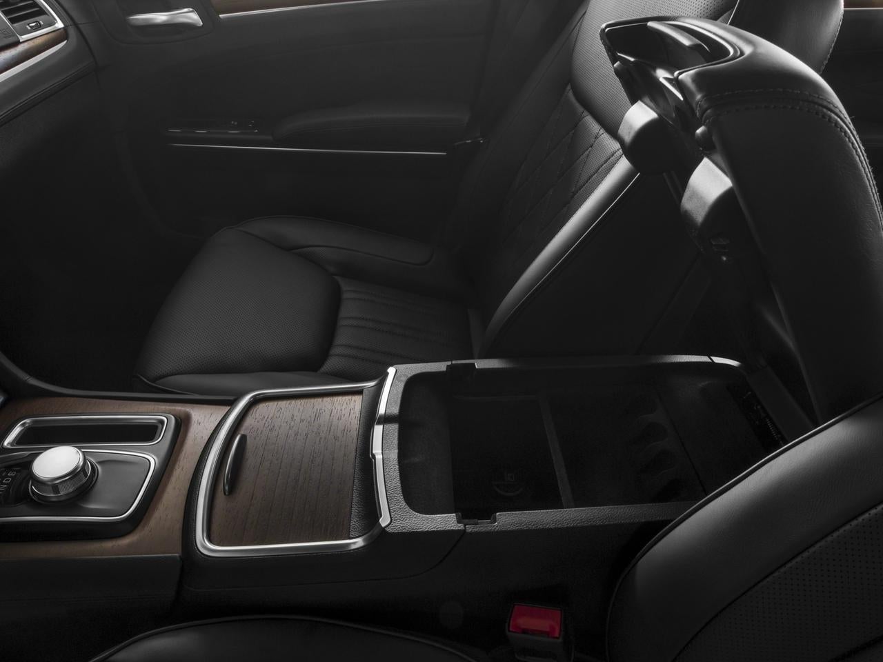 2016 Chrysler 300 4dr Sdn 300C Platinum AWD