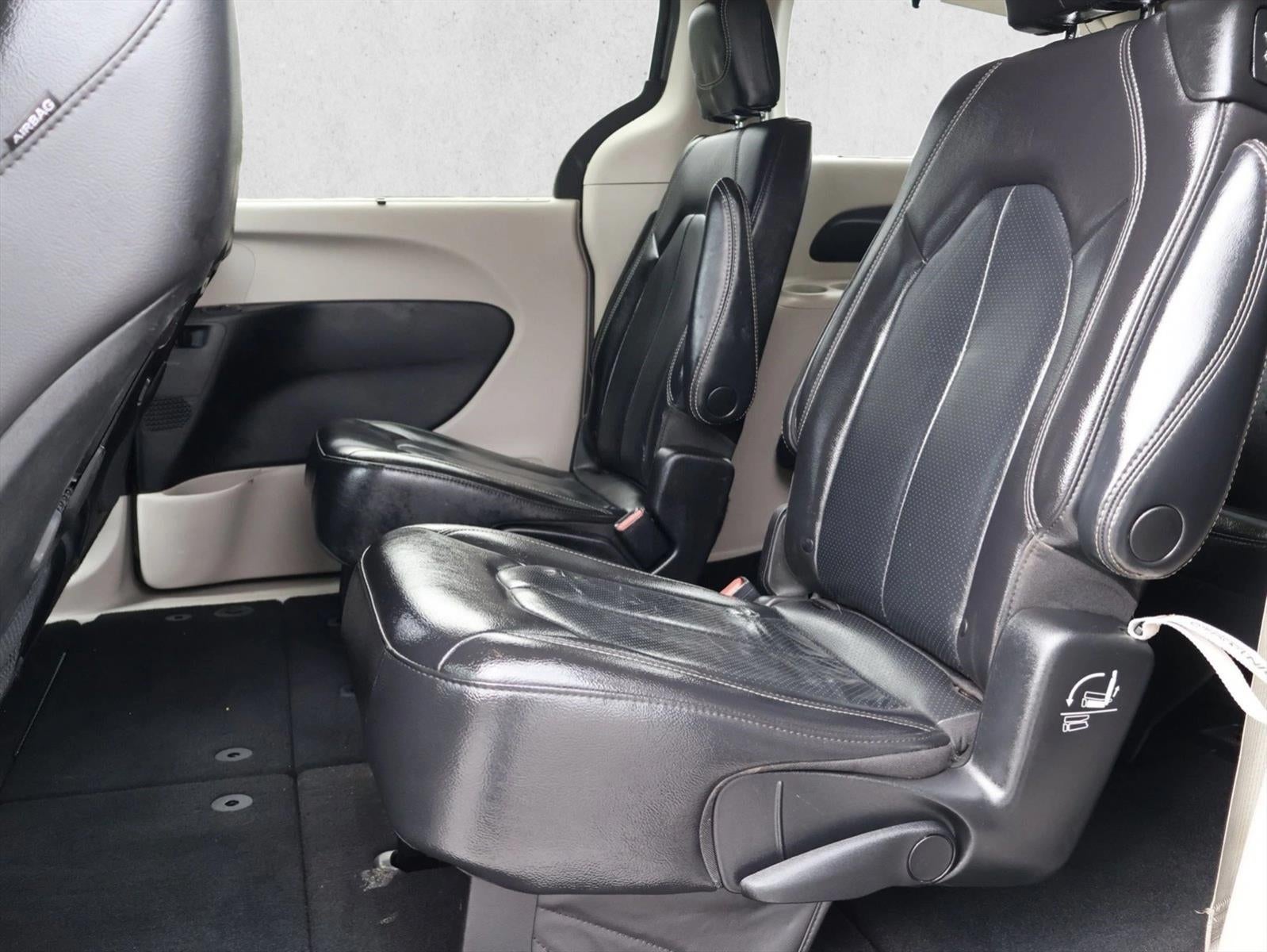 2022 Chrysler Pacifica Touring L FWD