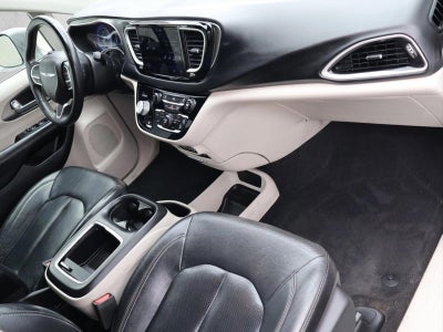2022 Chrysler Pacifica Touring L FWD