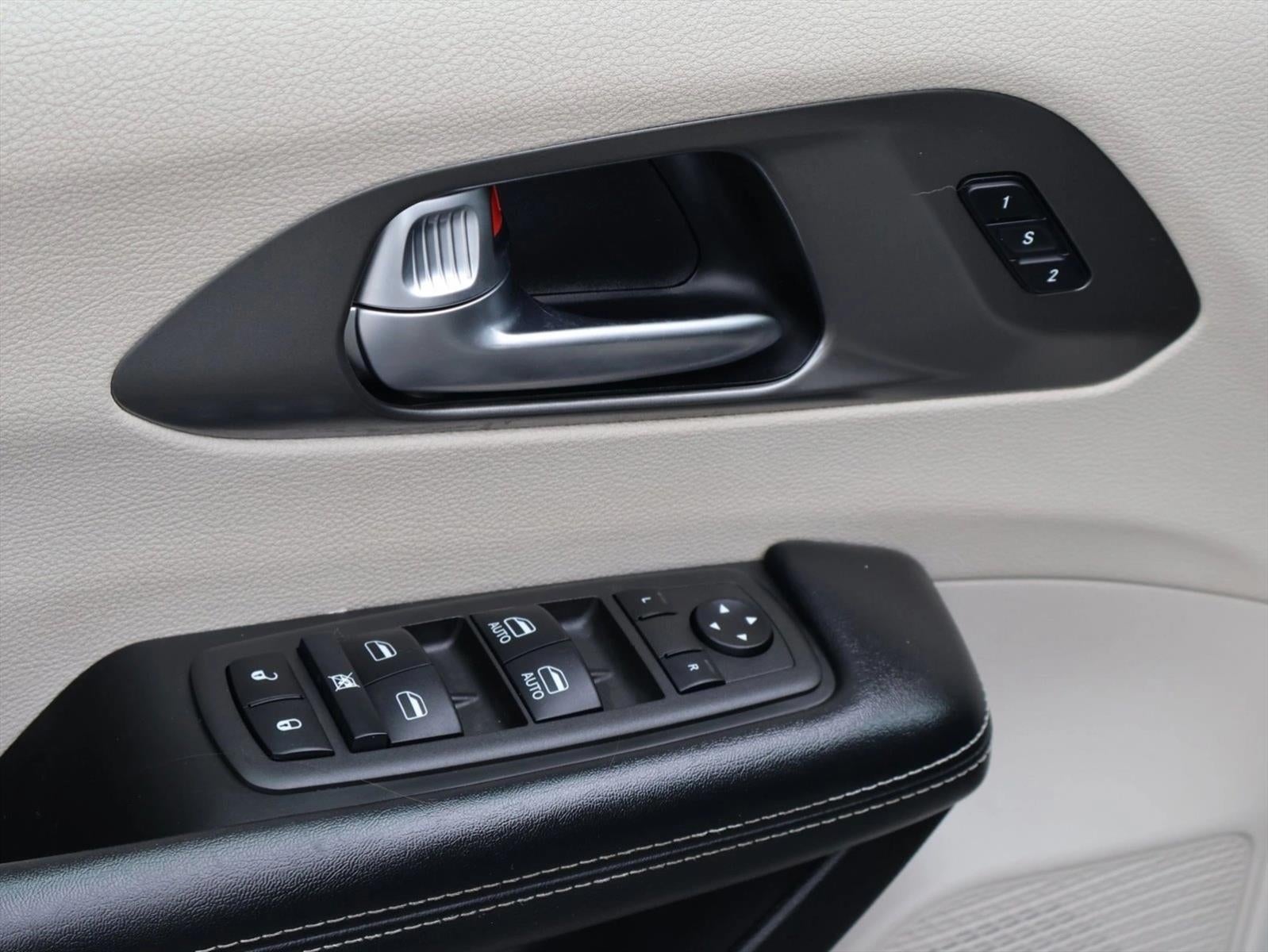 2022 Chrysler Pacifica Touring L FWD