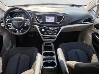 2023 Chrysler Voyager LX FWD