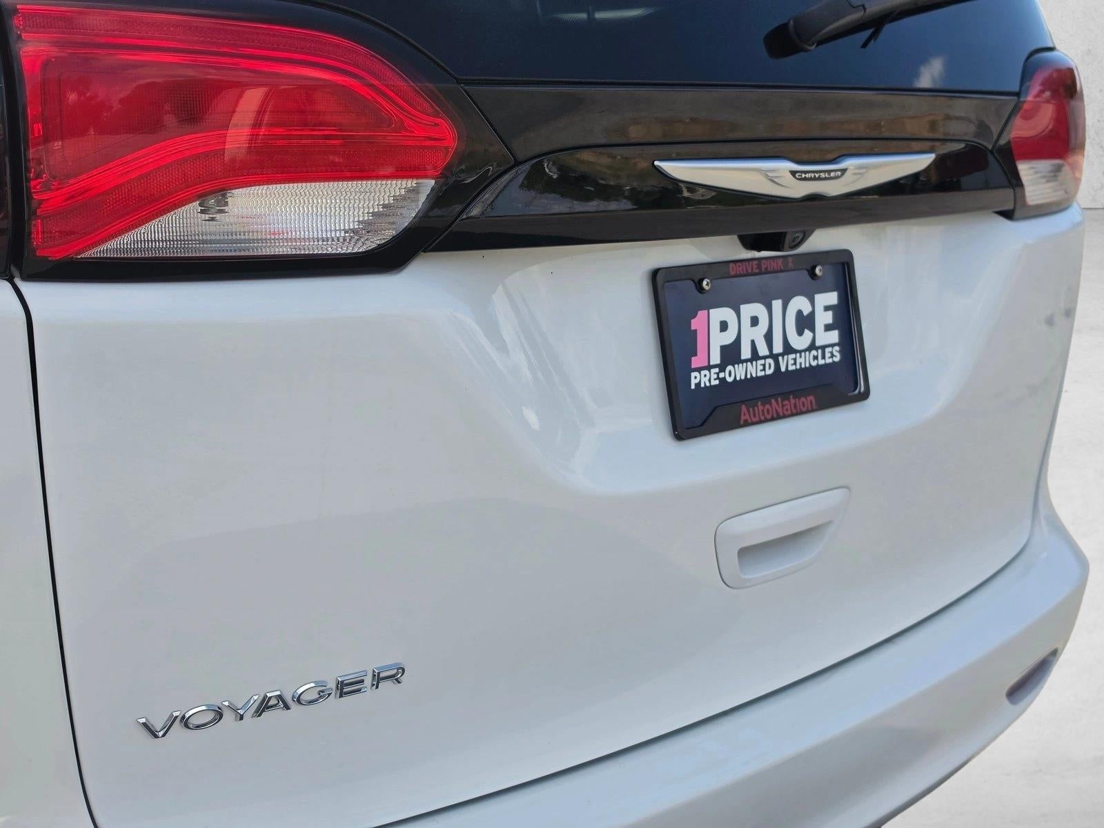 2023 Chrysler Voyager LX FWD