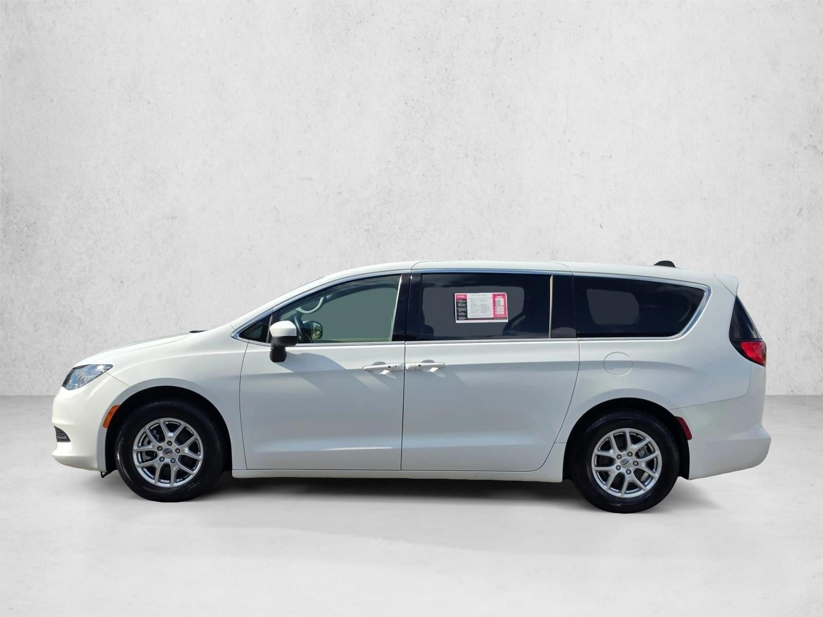 2023 Chrysler Voyager LX FWD