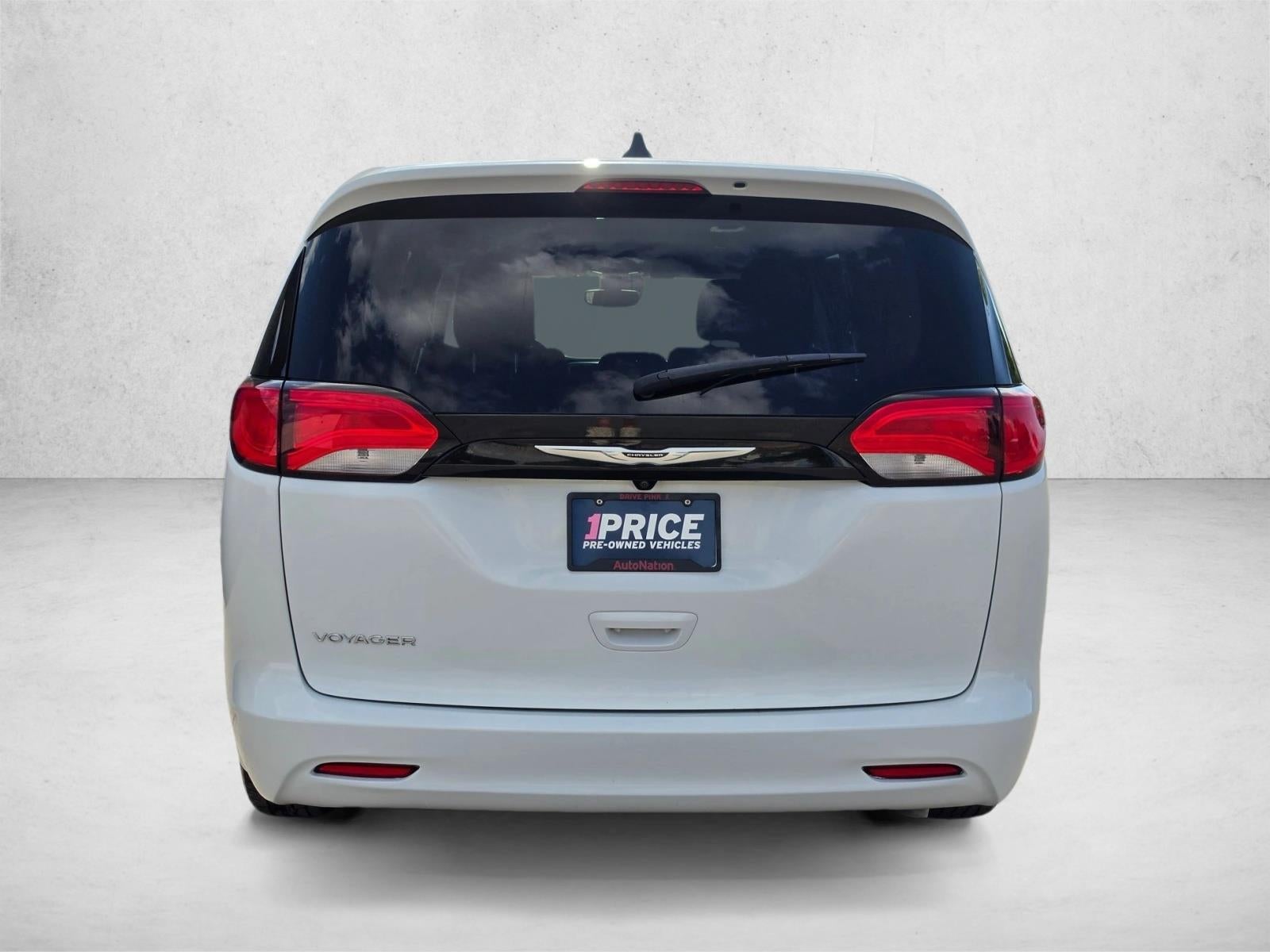 2023 Chrysler Voyager LX FWD