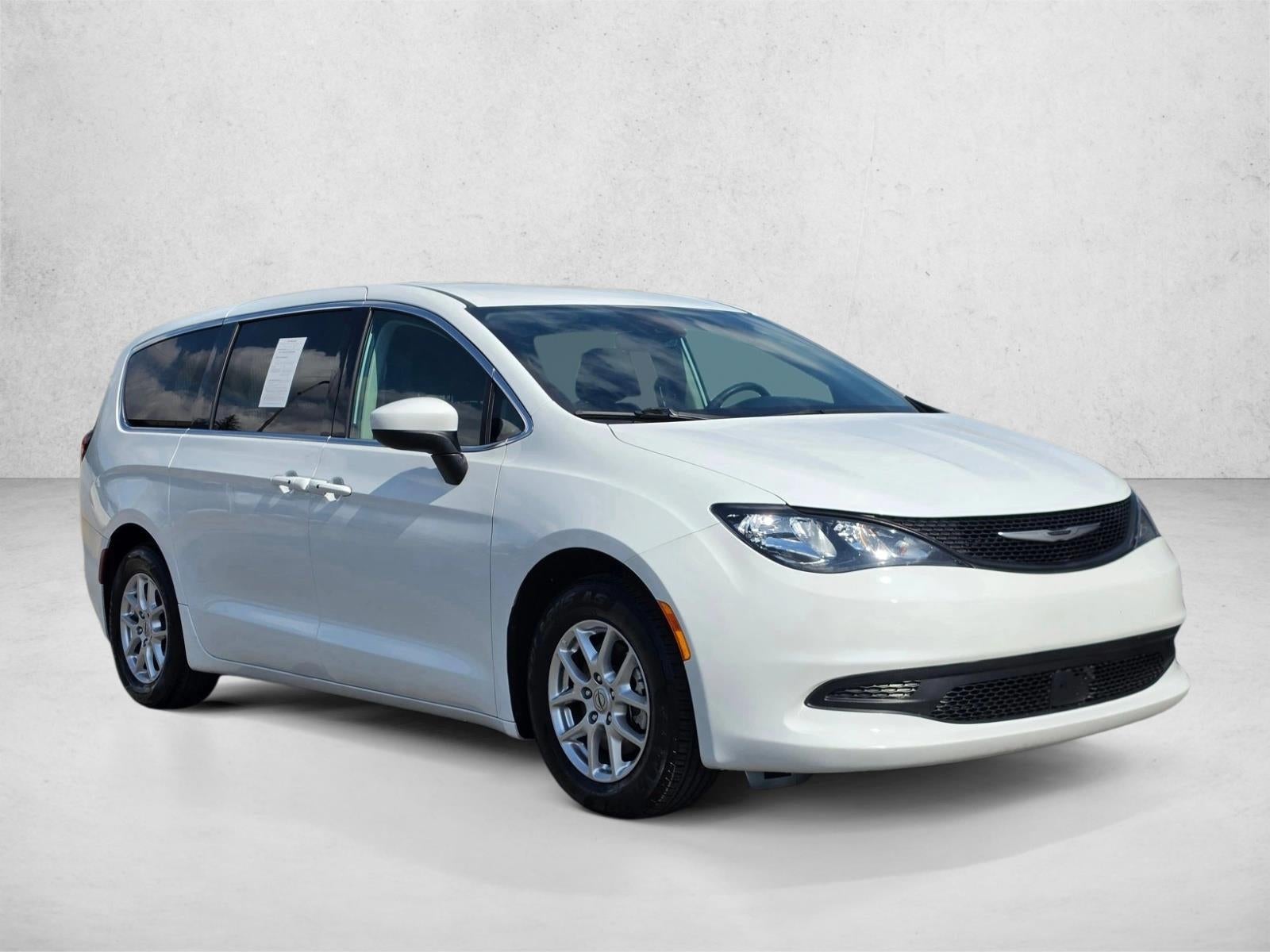 2023 Chrysler Voyager LX FWD