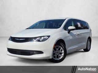 2023 Chrysler Voyager LX FWD