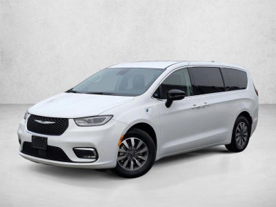 2024 Chrysler Pacifica Hybrid Select FWD