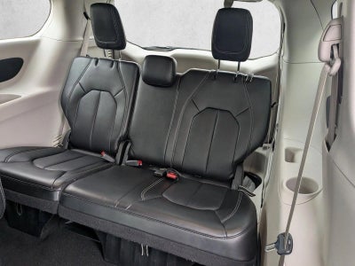 2024 Chrysler Pacifica Hybrid Select FWD