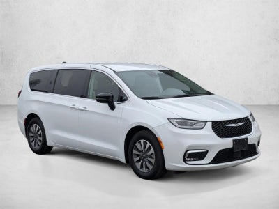 2024 Chrysler Pacifica Hybrid Select FWD