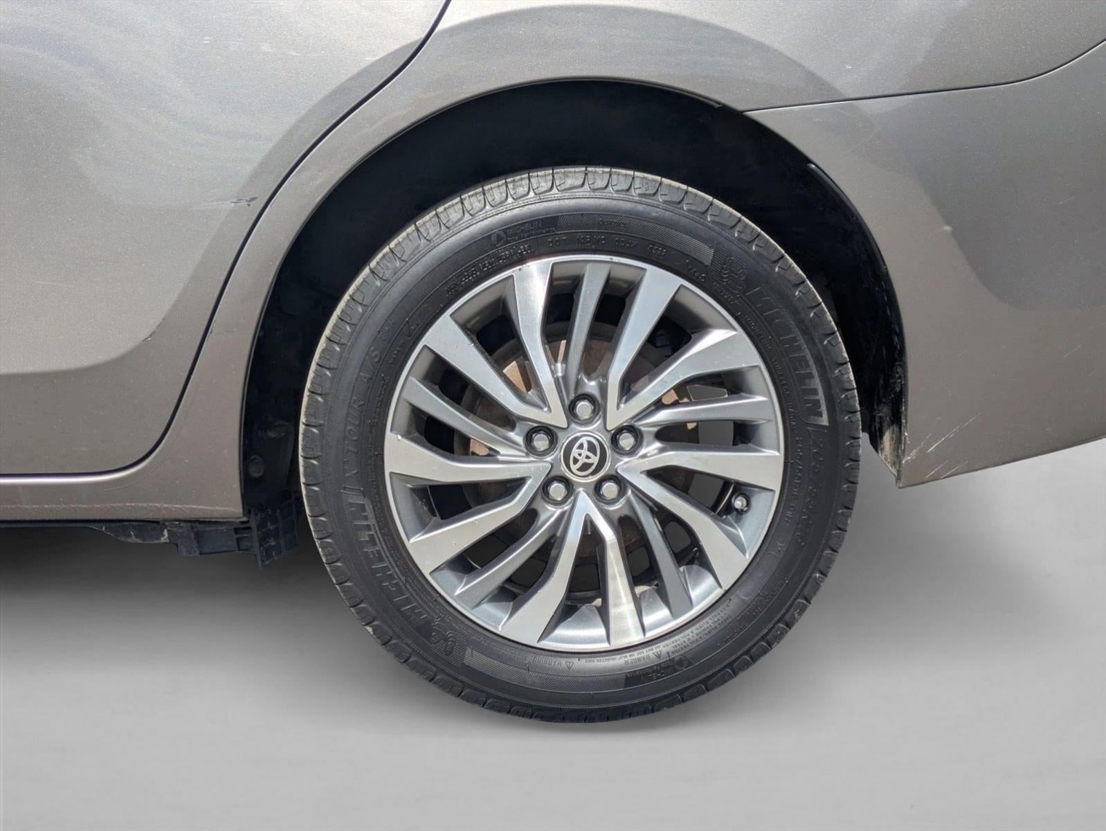 2018 Toyota Corolla XLE CVT (Natl)