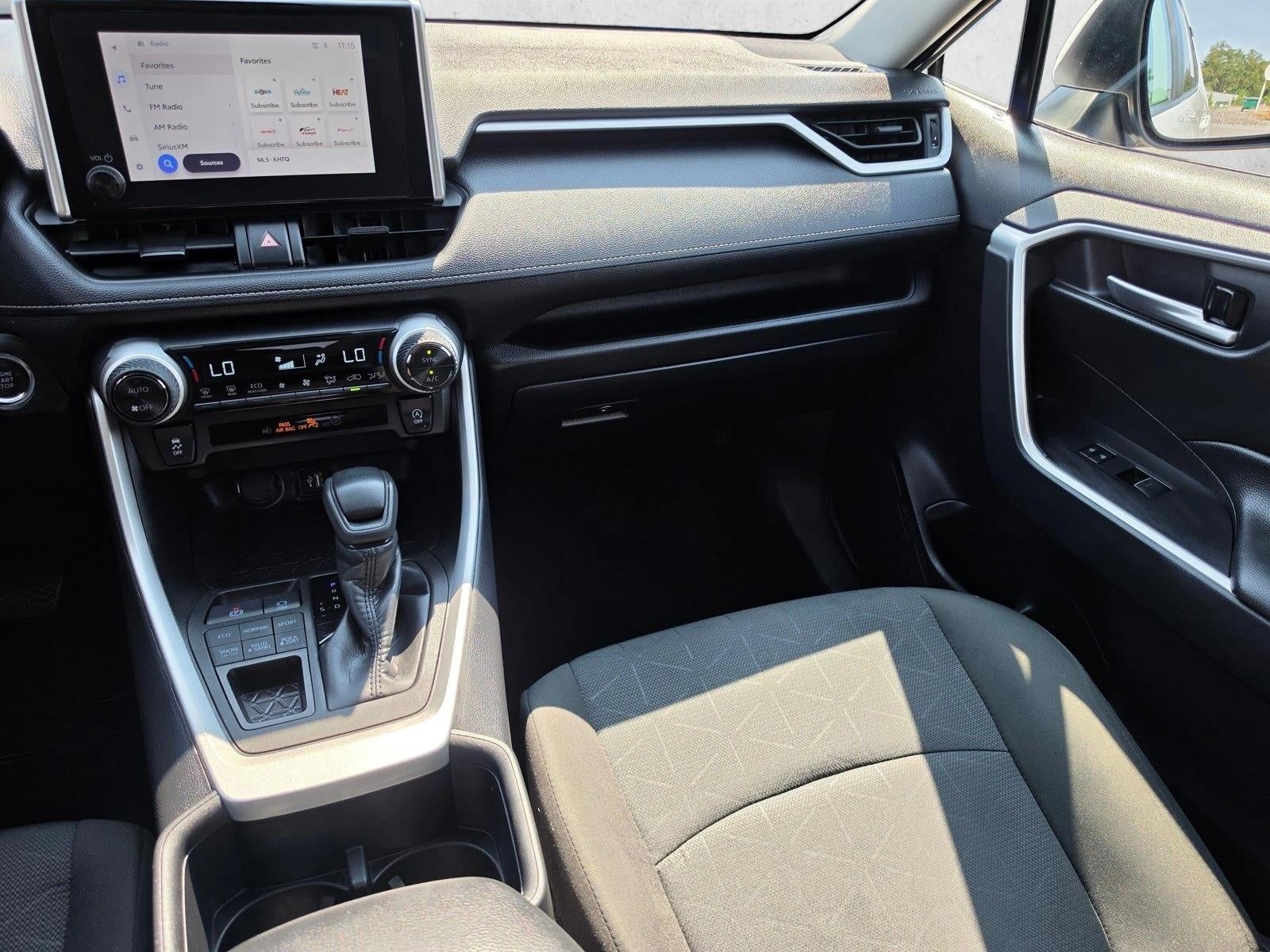 2025 Toyota RAV4 XLE AWD (Natl)