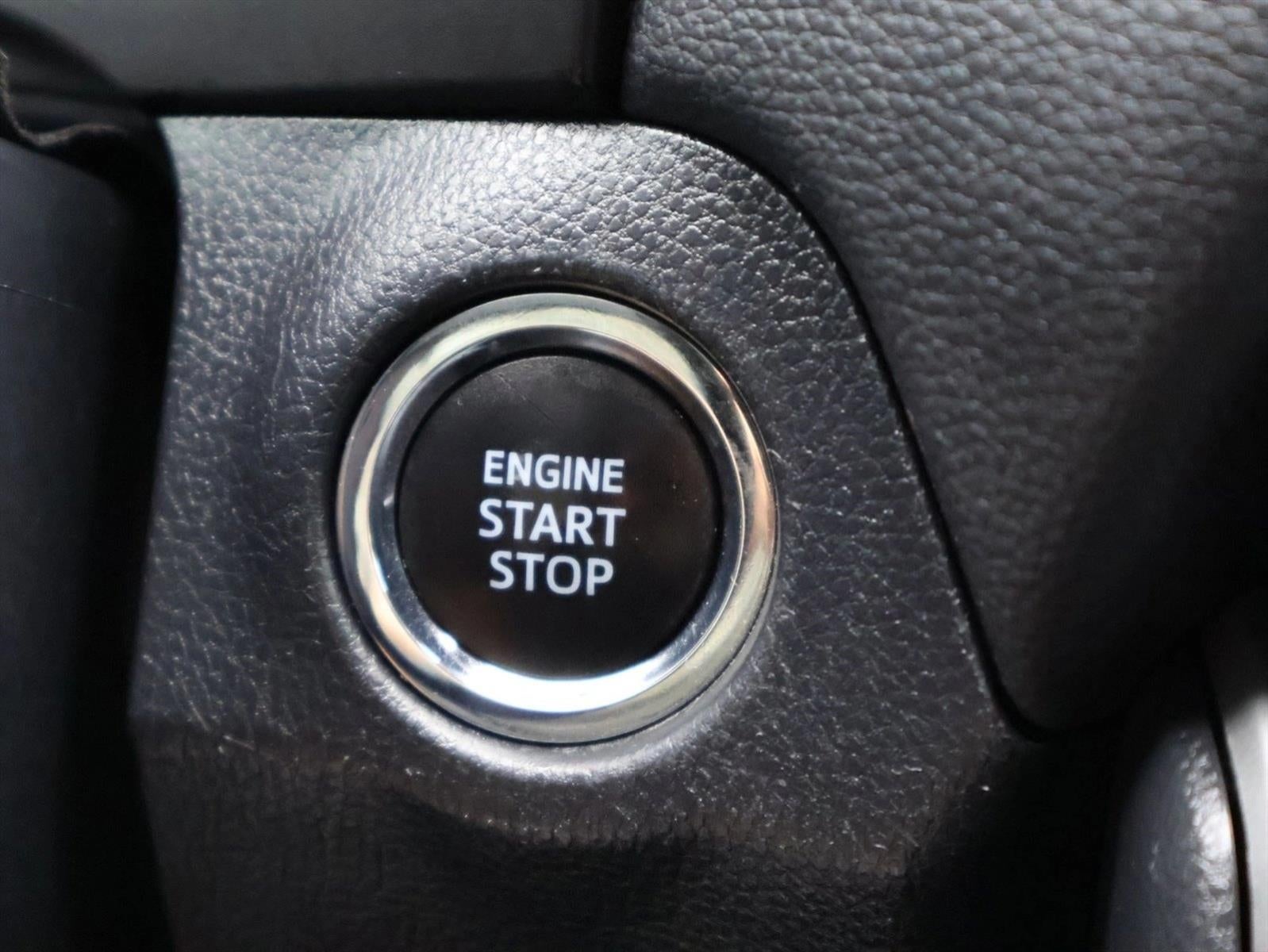 2019 Toyota RAV4 XLE AWD (Natl)