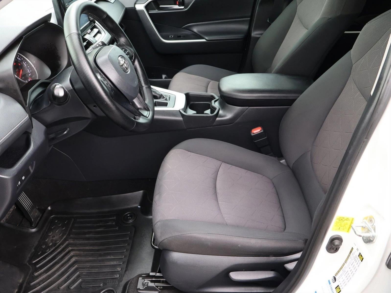 2019 Toyota RAV4 XLE AWD (Natl)