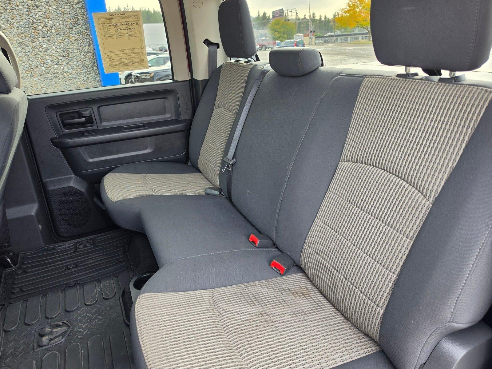 2012 RAM 3500 4WD Crew Cab 8 Ft Box ST