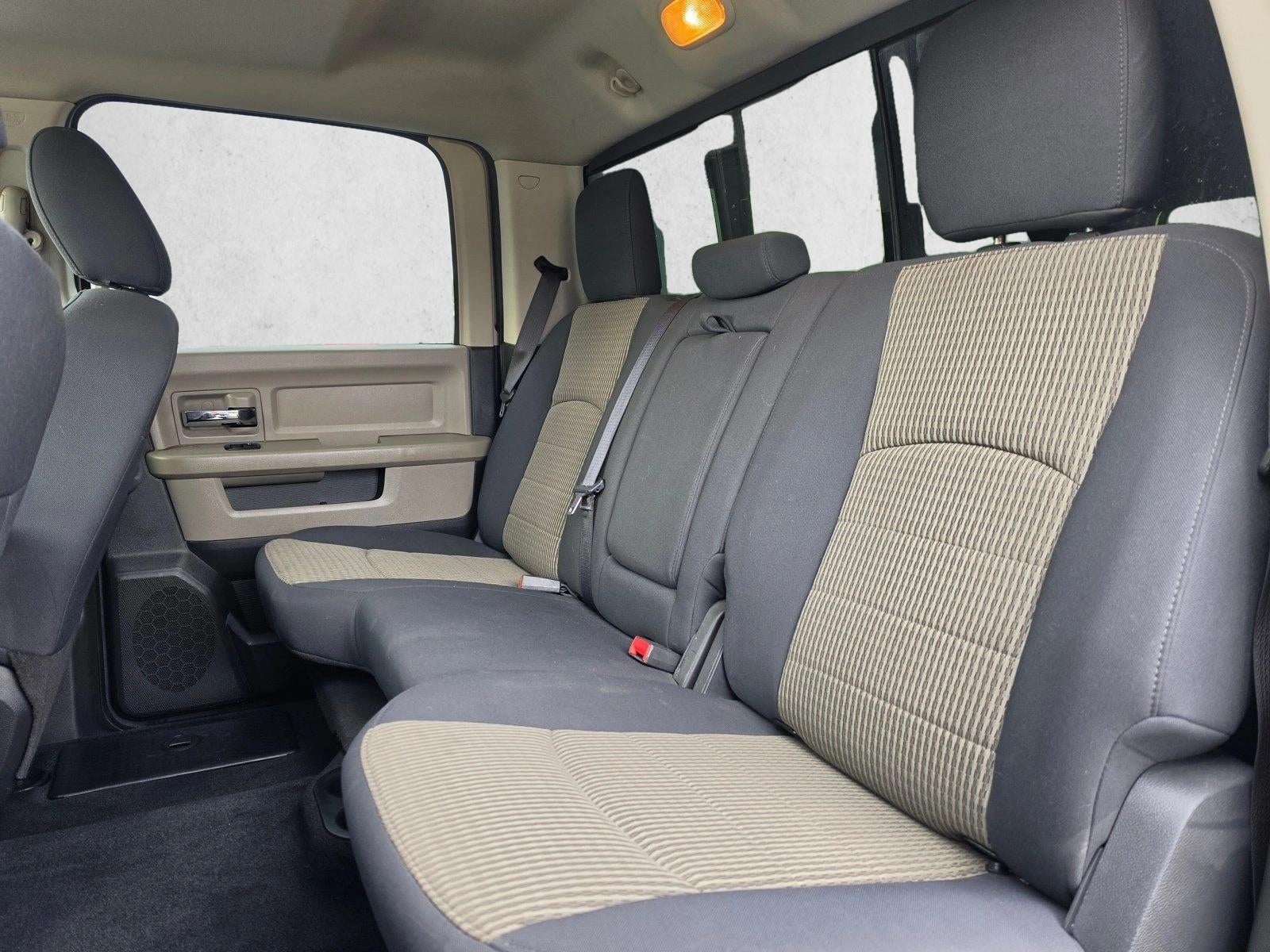2012 RAM 2500 4WD Crew Cab 6.4 Ft Box SLT