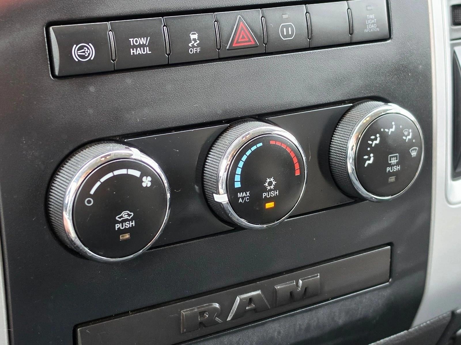 2012 RAM 2500 4WD Crew Cab 6.4 Ft Box SLT