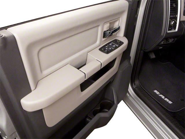 2012 RAM 2500 4WD Crew Cab 6.4 Ft Box SLT