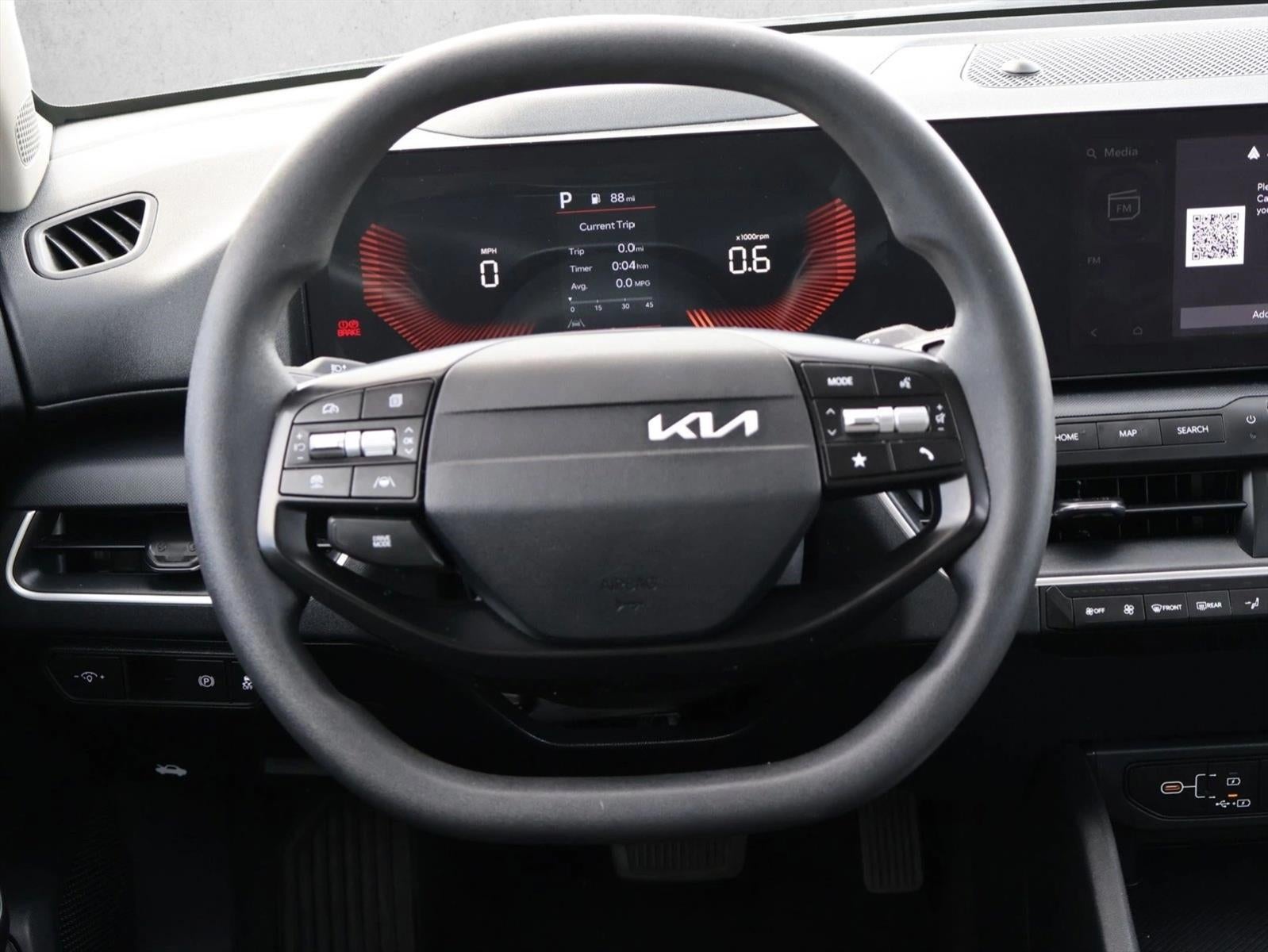 2025 Kia K4 LXS FWD