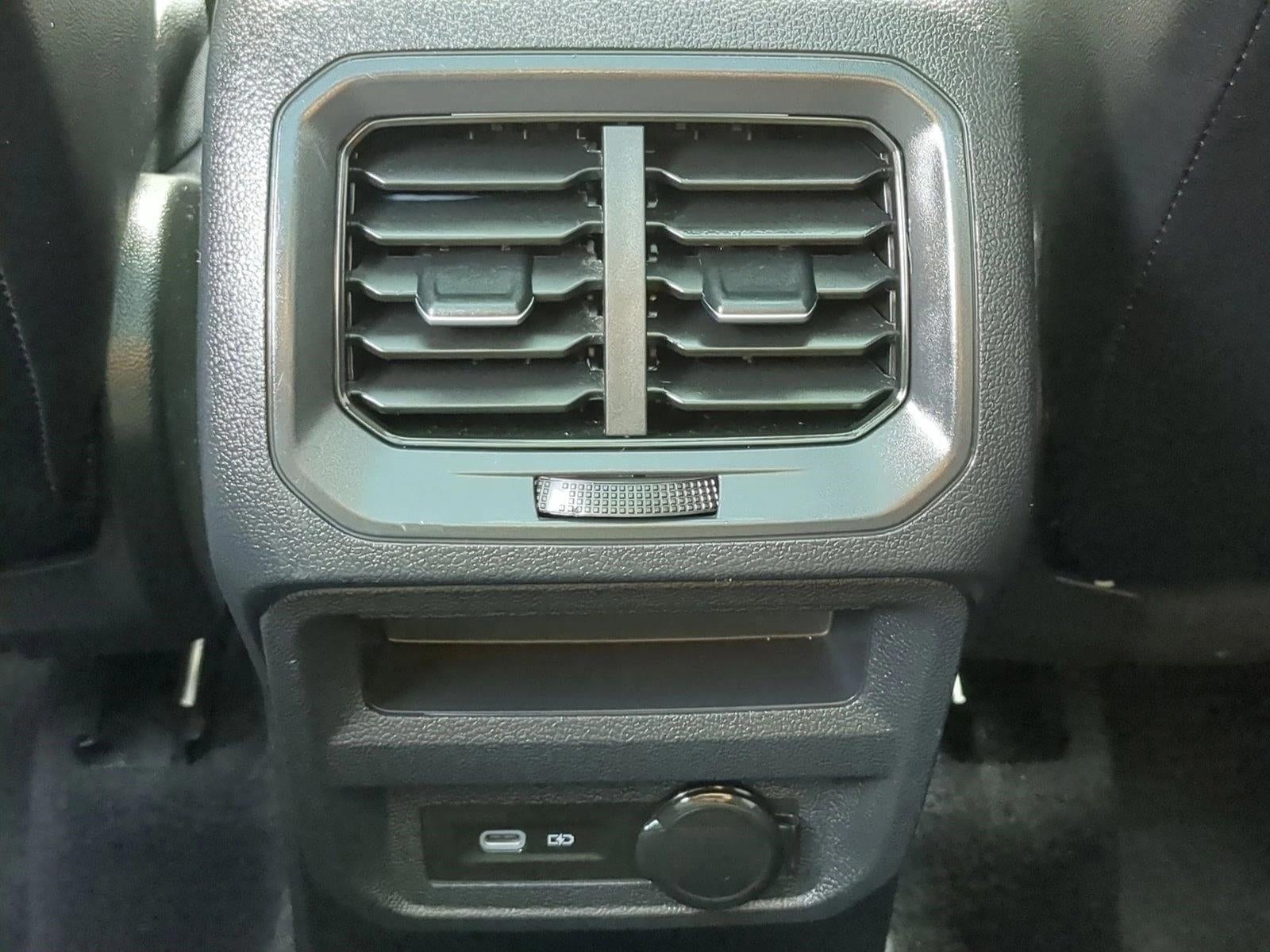 2022 Volkswagen Tiguan 2.0T SE FWD