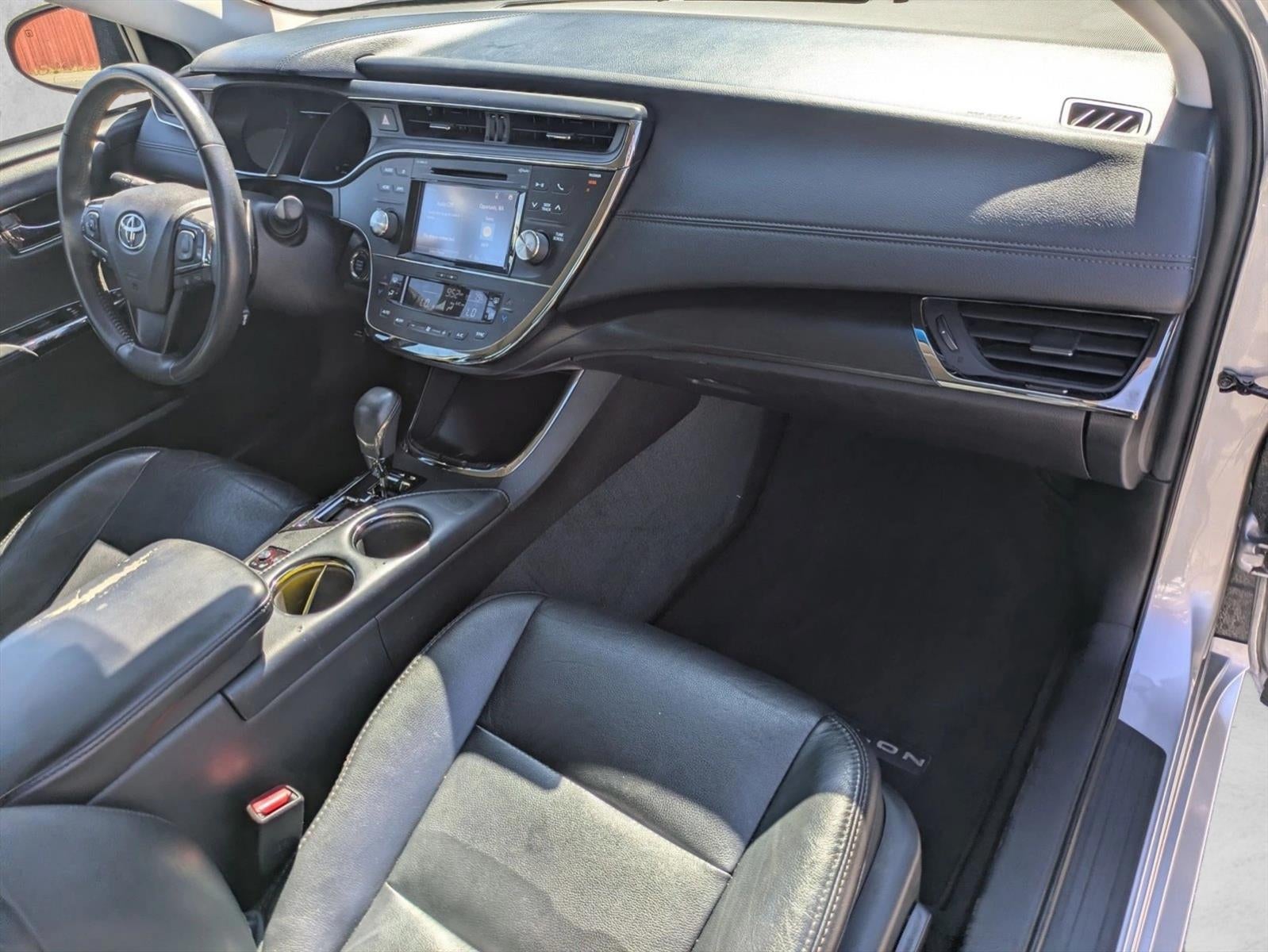 2017 Toyota Avalon XLE (SE)