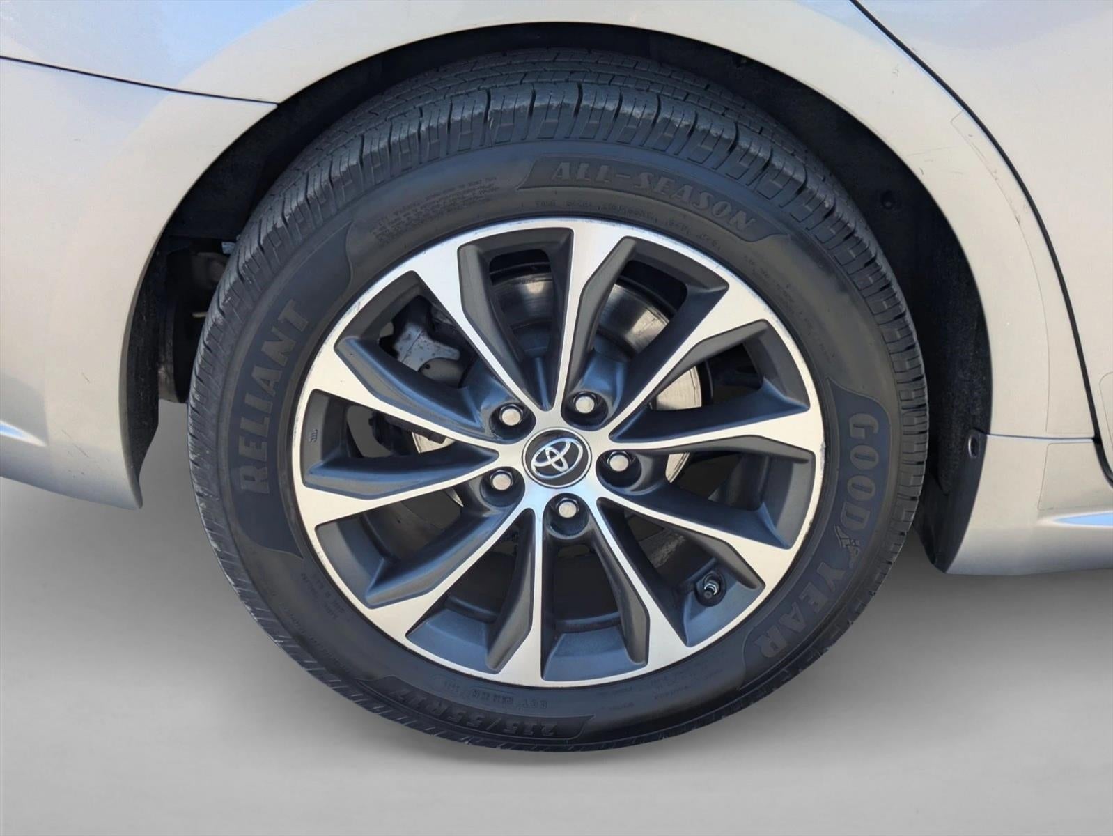 2017 Toyota Avalon XLE (SE)