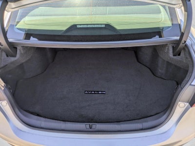 2017 Toyota Avalon XLE (SE)