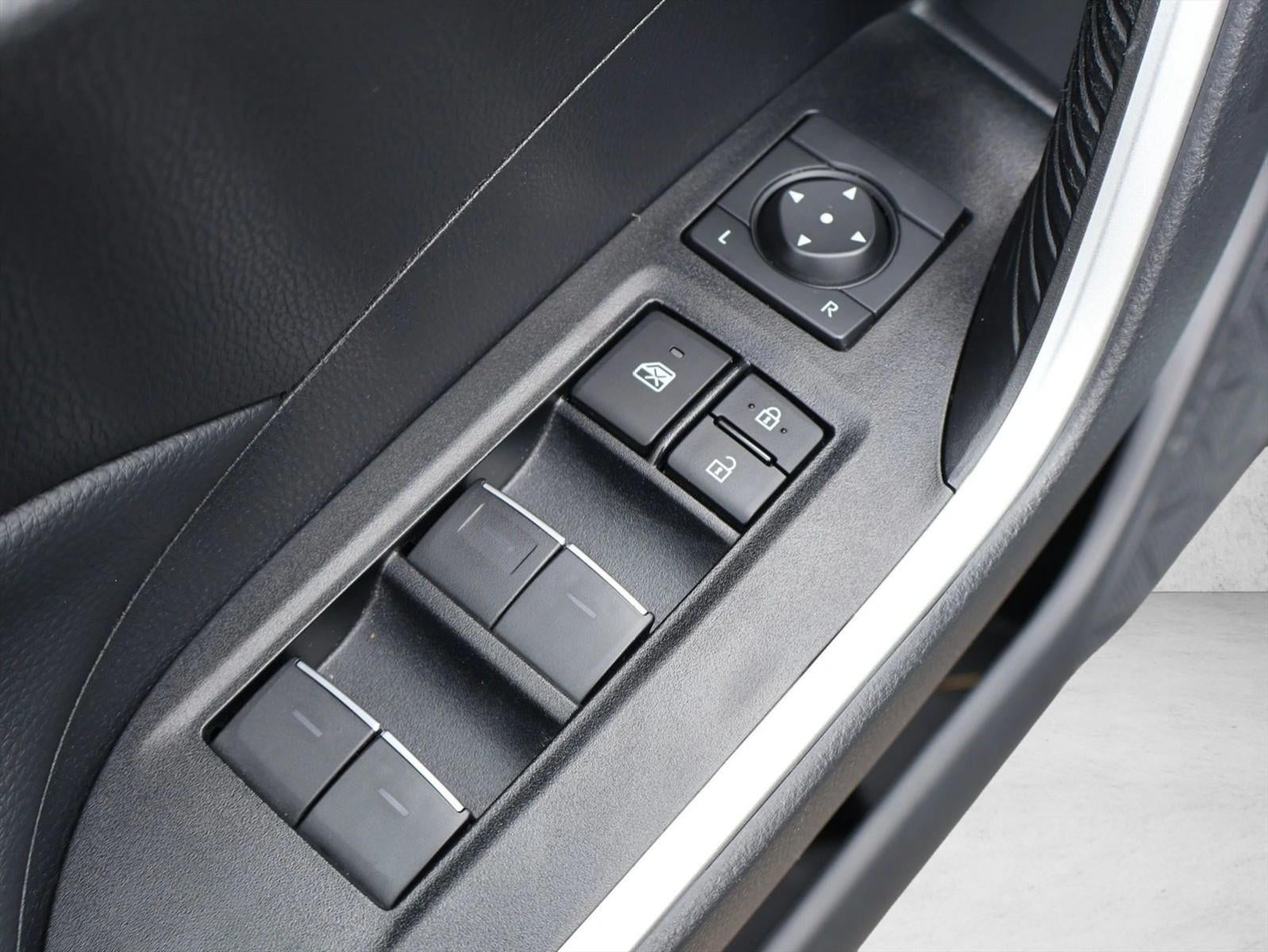 2023 Toyota RAV4 Hybrid XLE AWD (Natl)