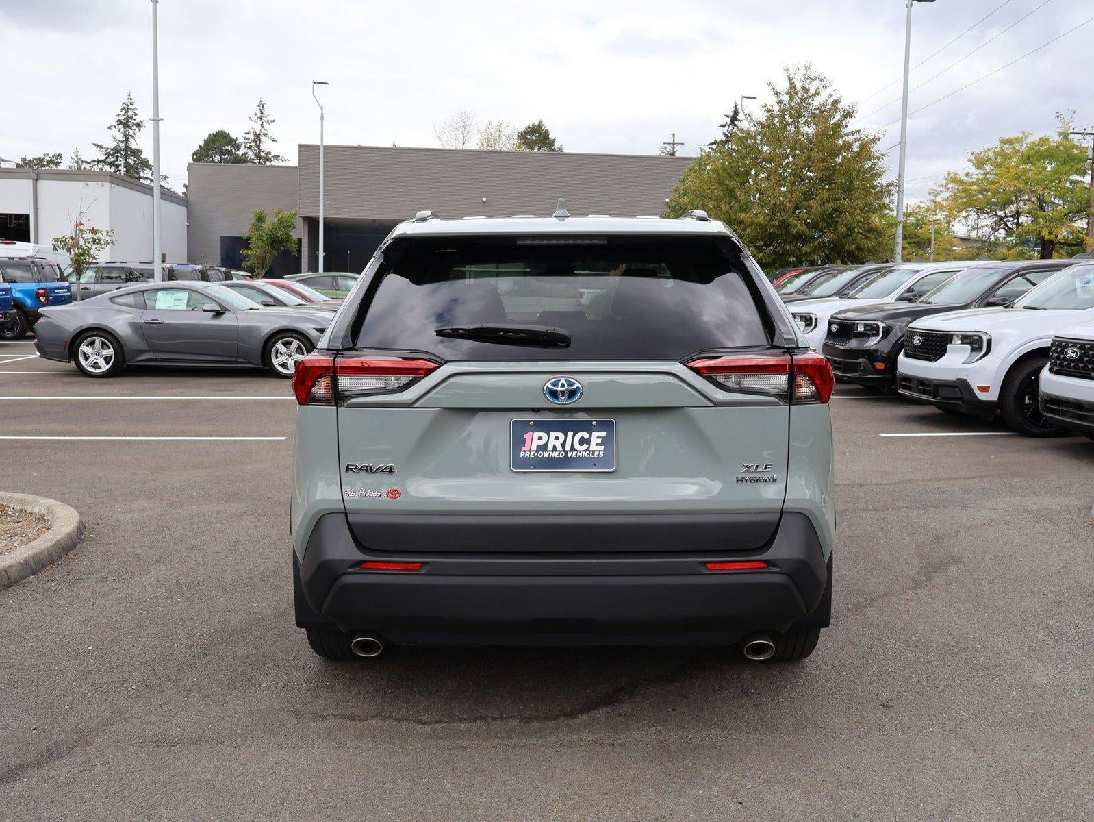2023 Toyota RAV4 Hybrid XLE AWD (Natl)
