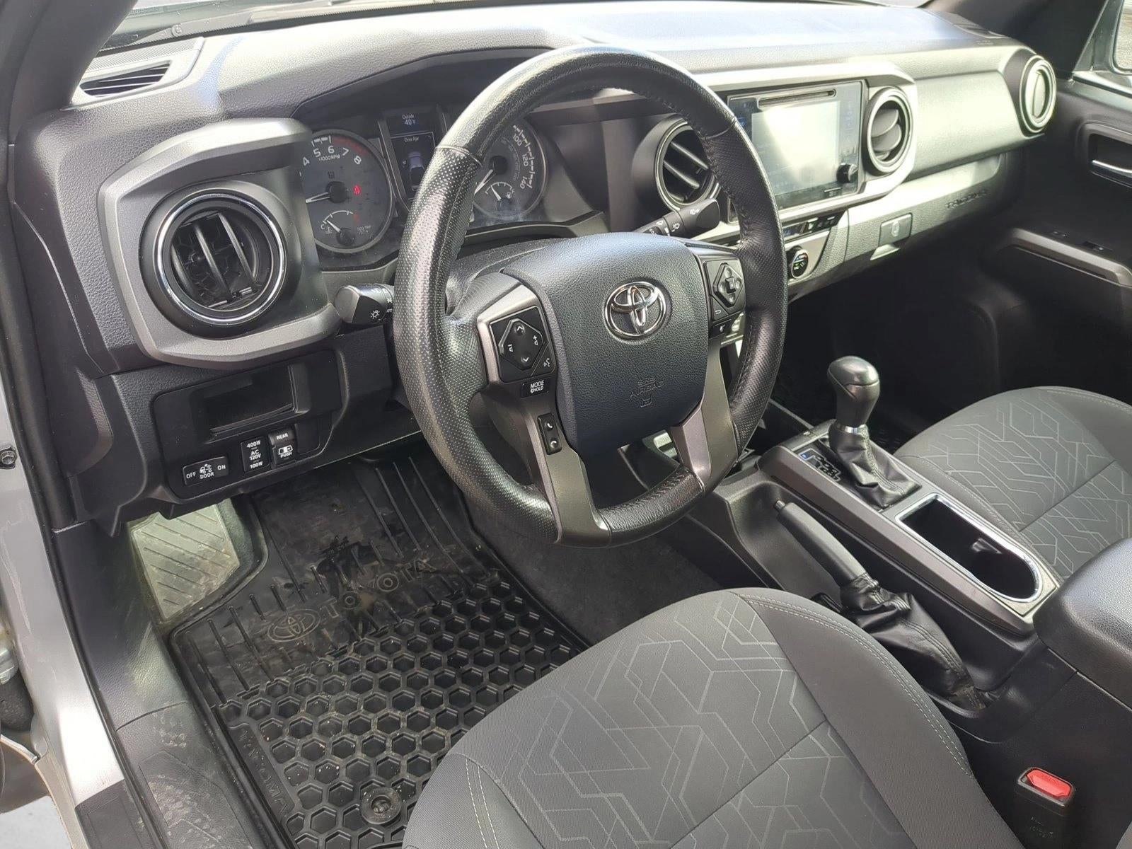 2017 Toyota Tacoma SR5 Double Cab 6' Bed V6 4x4 AT (Natl)