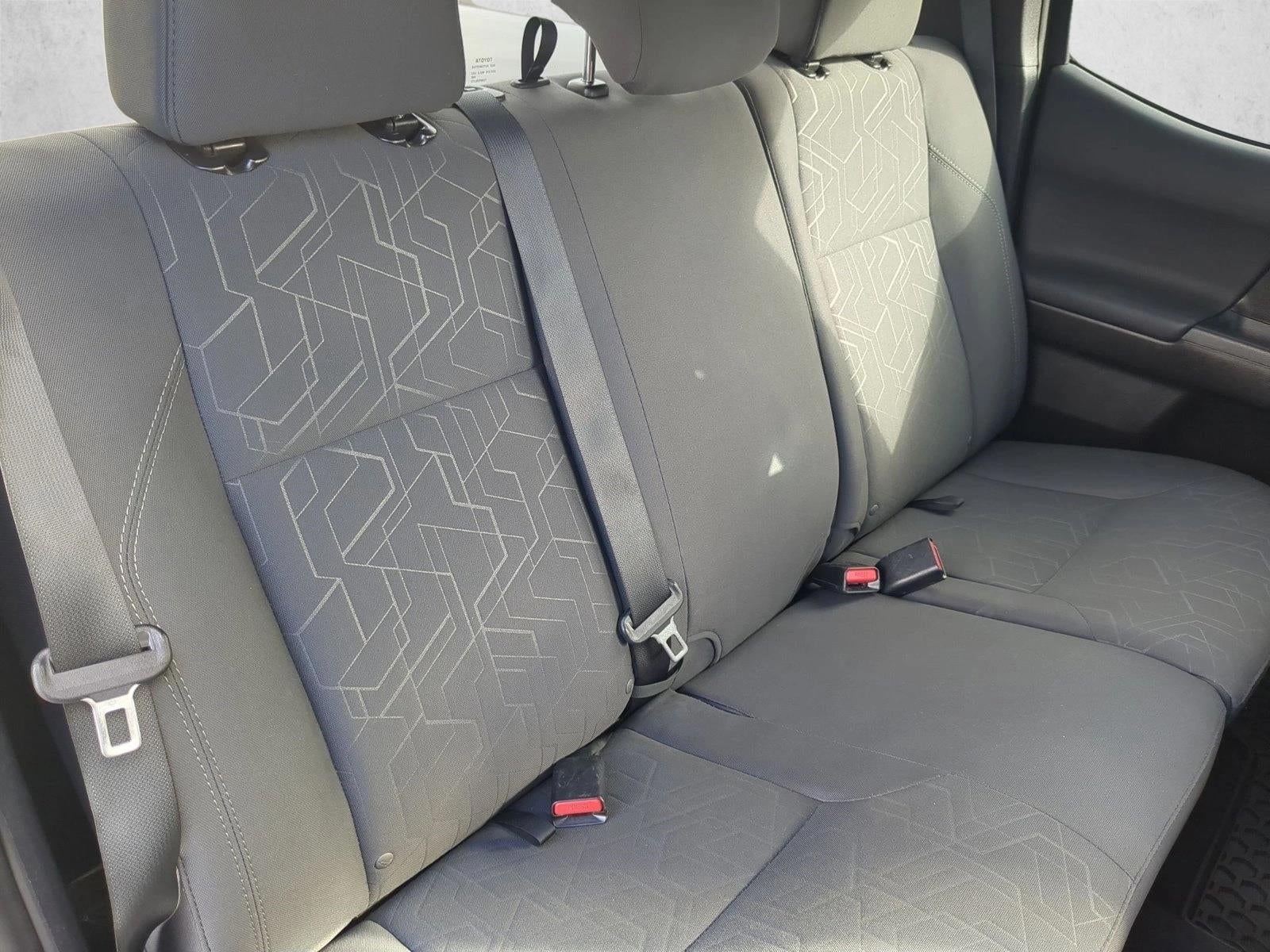 2017 Toyota Tacoma SR5 Double Cab 6' Bed V6 4x4 AT (Natl)