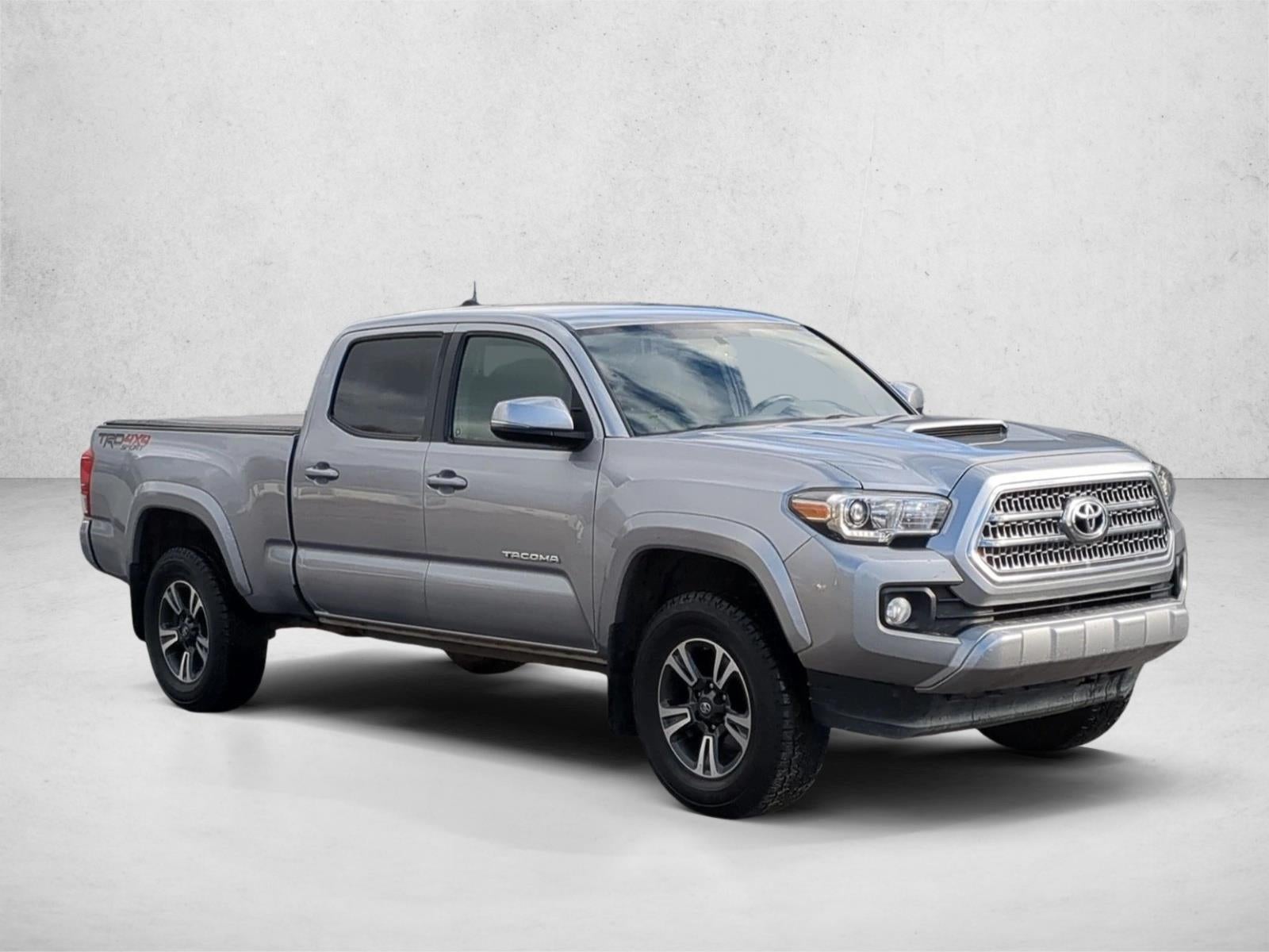 2017 Toyota Tacoma SR5 Double Cab 6' Bed V6 4x4 AT (Natl)