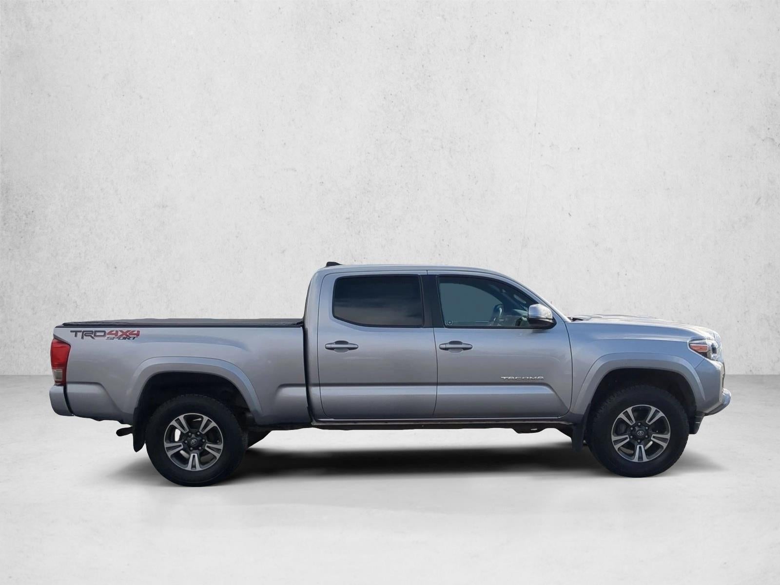 2017 Toyota Tacoma SR5 Double Cab 6' Bed V6 4x4 AT (Natl)