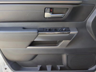 2024 Toyota Sequoia SR5 4WD (Natl)