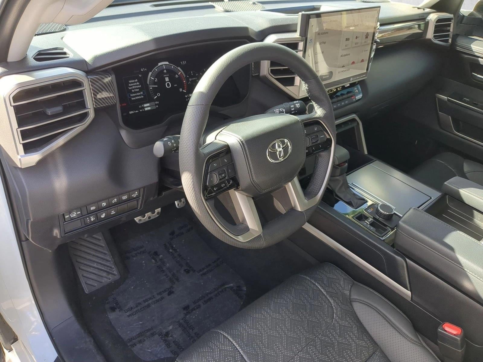 2024 Toyota Sequoia SR5 4WD (Natl)