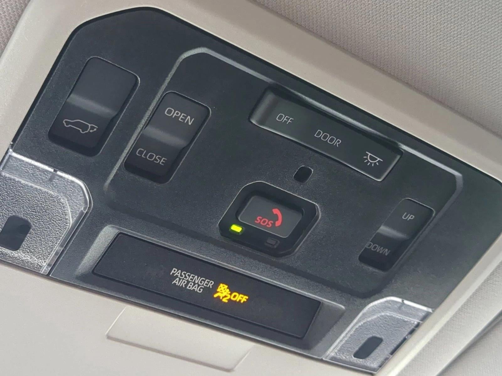 2024 Toyota Sequoia SR5 4WD (Natl)