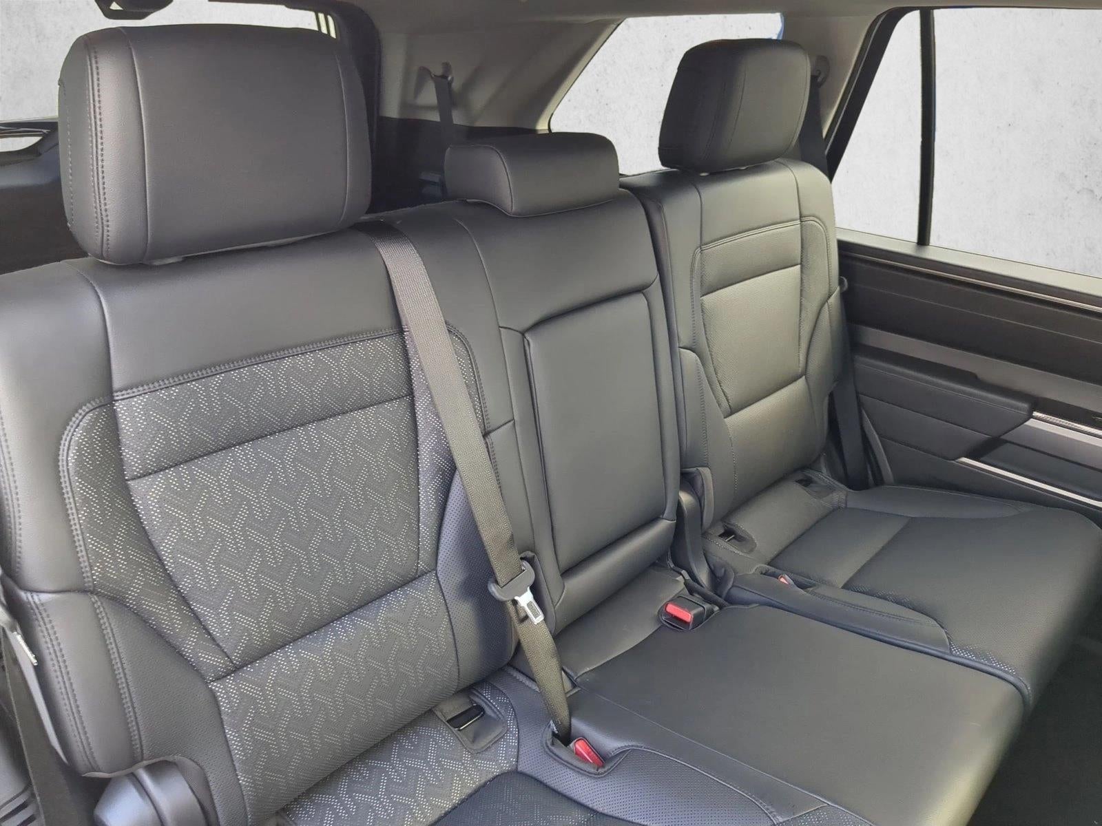 2024 Toyota Sequoia SR5 4WD (Natl)