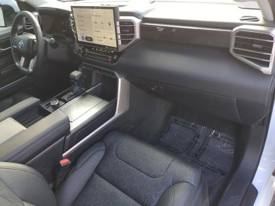 2024 Toyota Sequoia SR5 4WD (Natl)