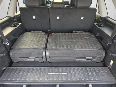 2024 Toyota Sequoia SR5 4WD (Natl)