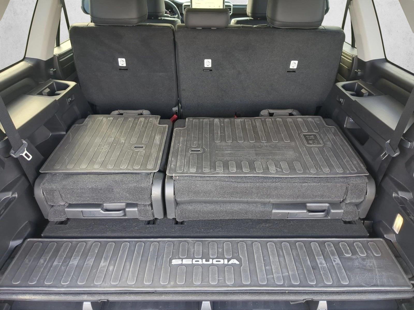 2024 Toyota Sequoia SR5 4WD (Natl)