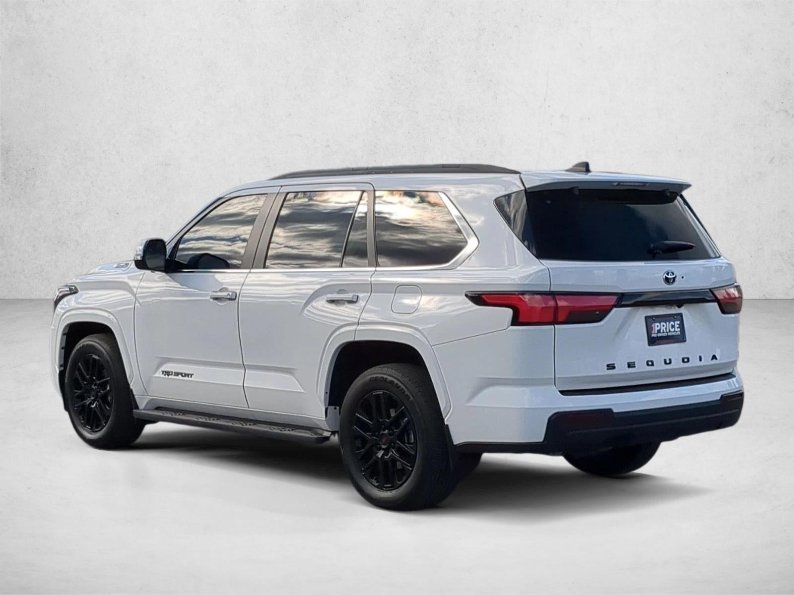 2024 Toyota Sequoia SR5 4WD (Natl)