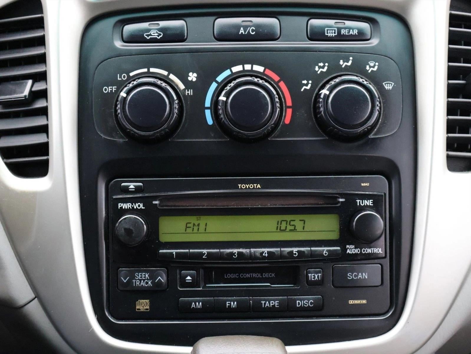 2004 Toyota Highlander Base